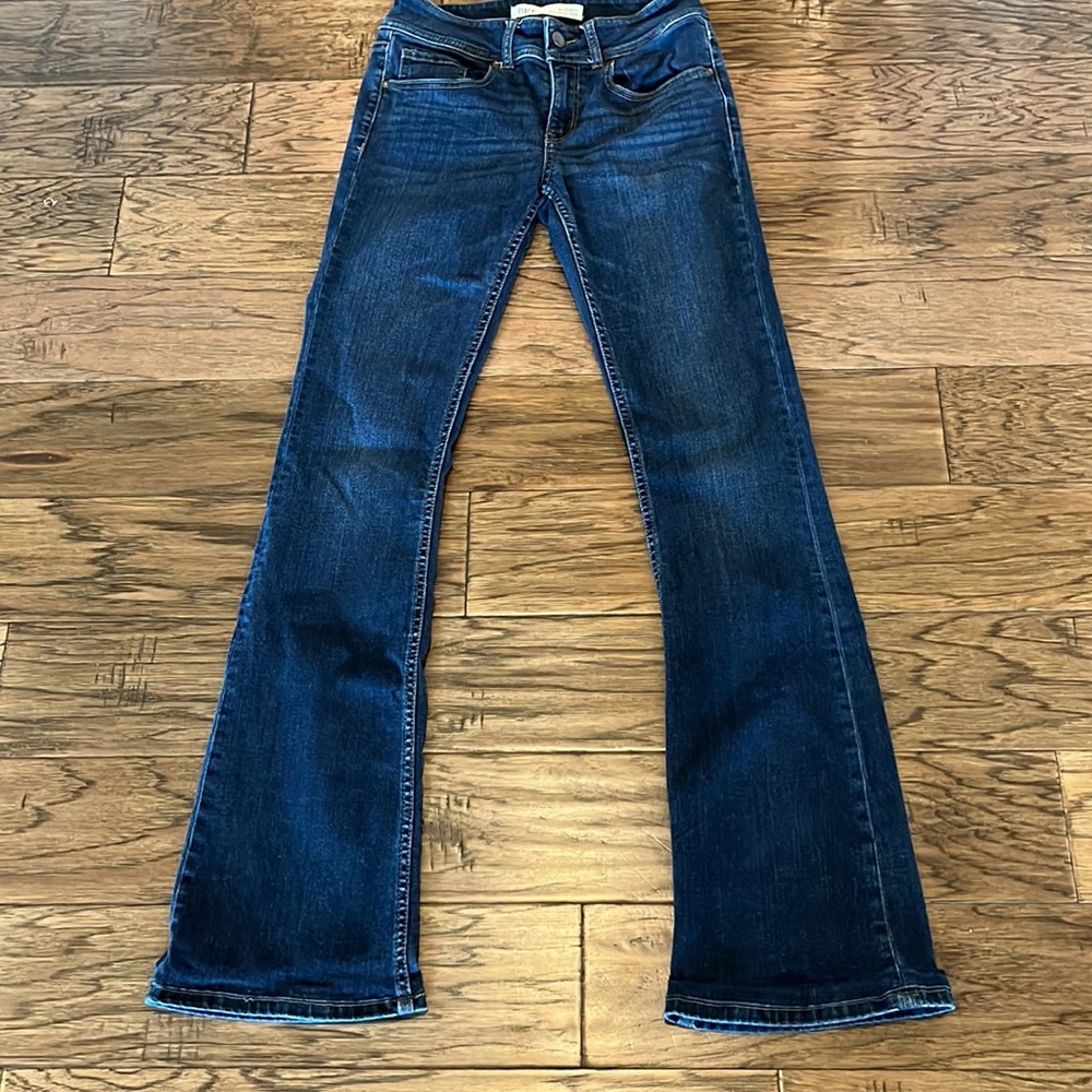 BKE Audrey Slim Fit Mid Rise Bootcut Size 28